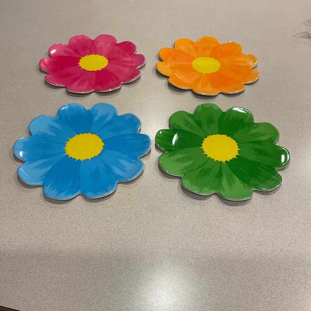 Flower salad -dessert plates kitchen